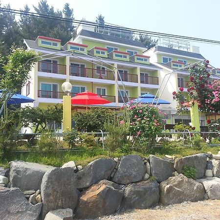 Yongdu Beach Pension Boryeong Buitenkant foto