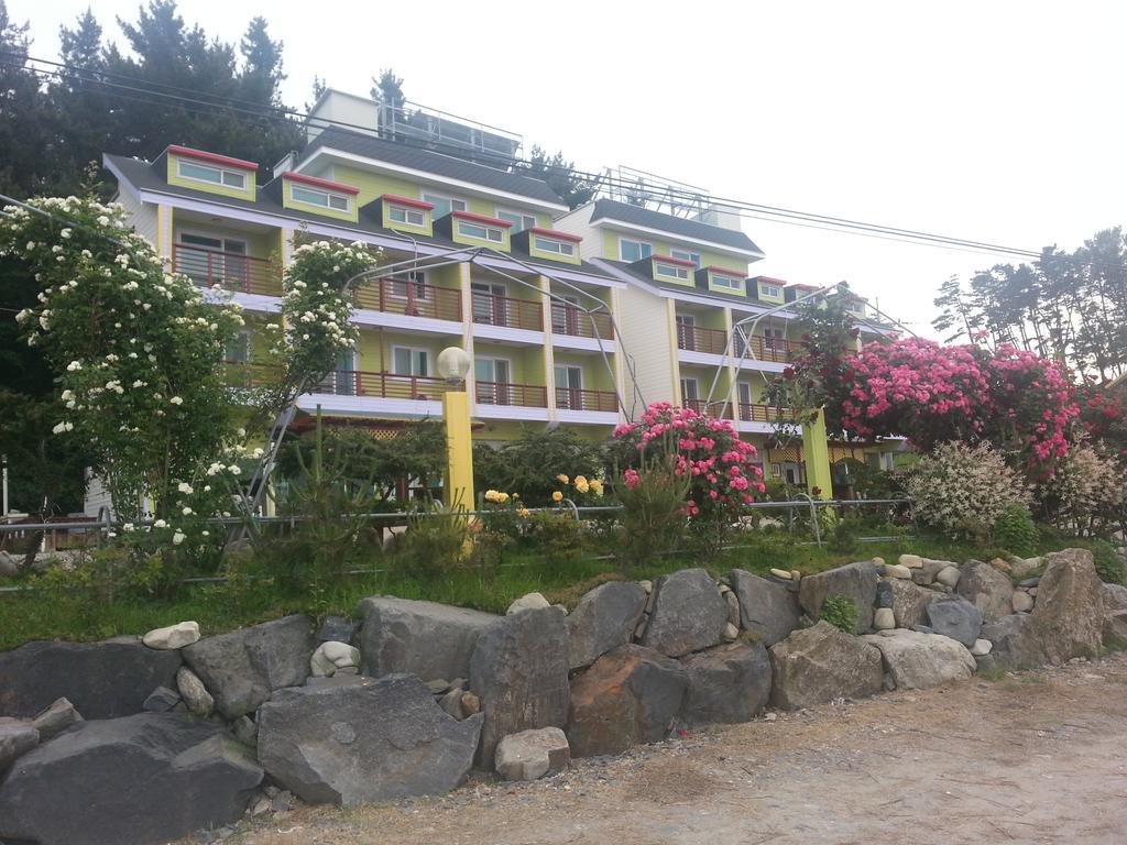 Yongdu Beach Pension Boryeong Buitenkant foto