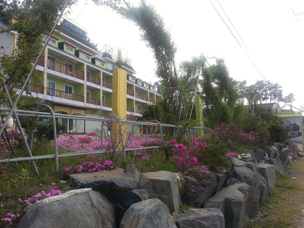 Yongdu Beach Pension Boryeong Buitenkant foto