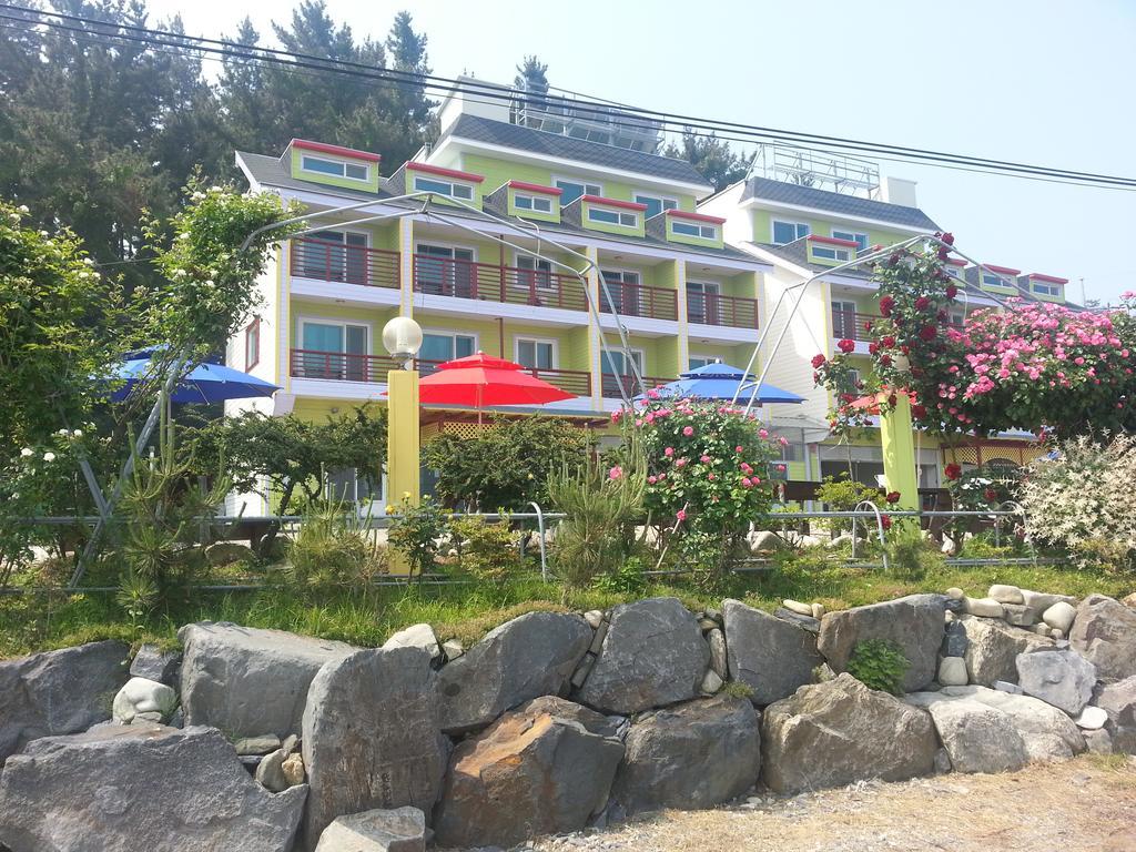 Yongdu Beach Pension Boryeong Buitenkant foto