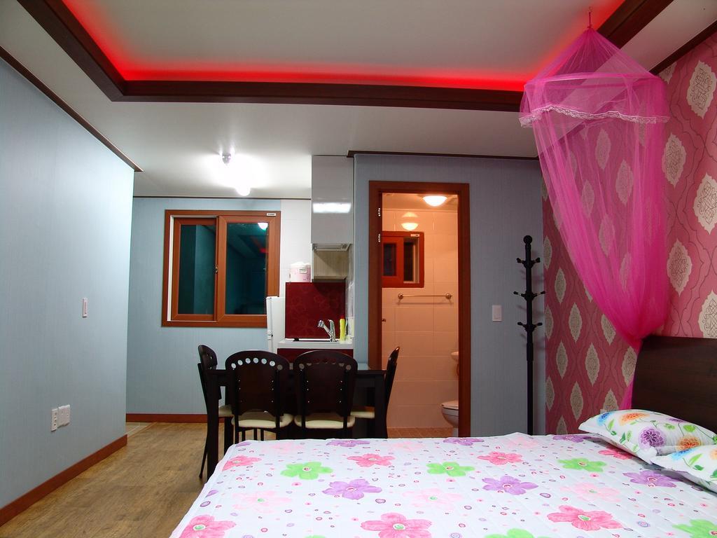 Yongdu Beach Pension Boryeong Buitenkant foto
