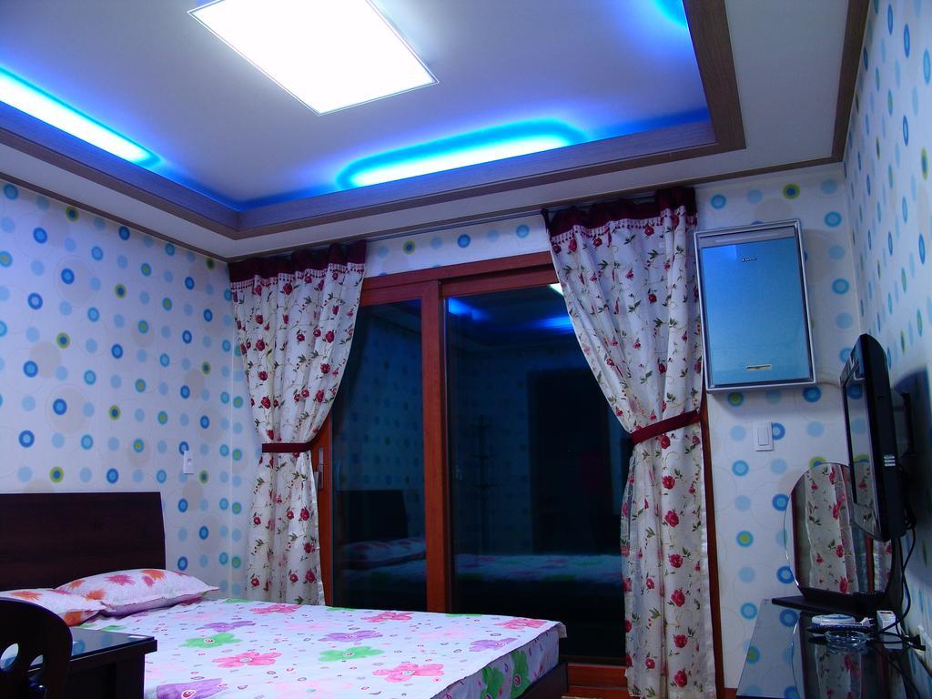 Yongdu Beach Pension Boryeong Buitenkant foto